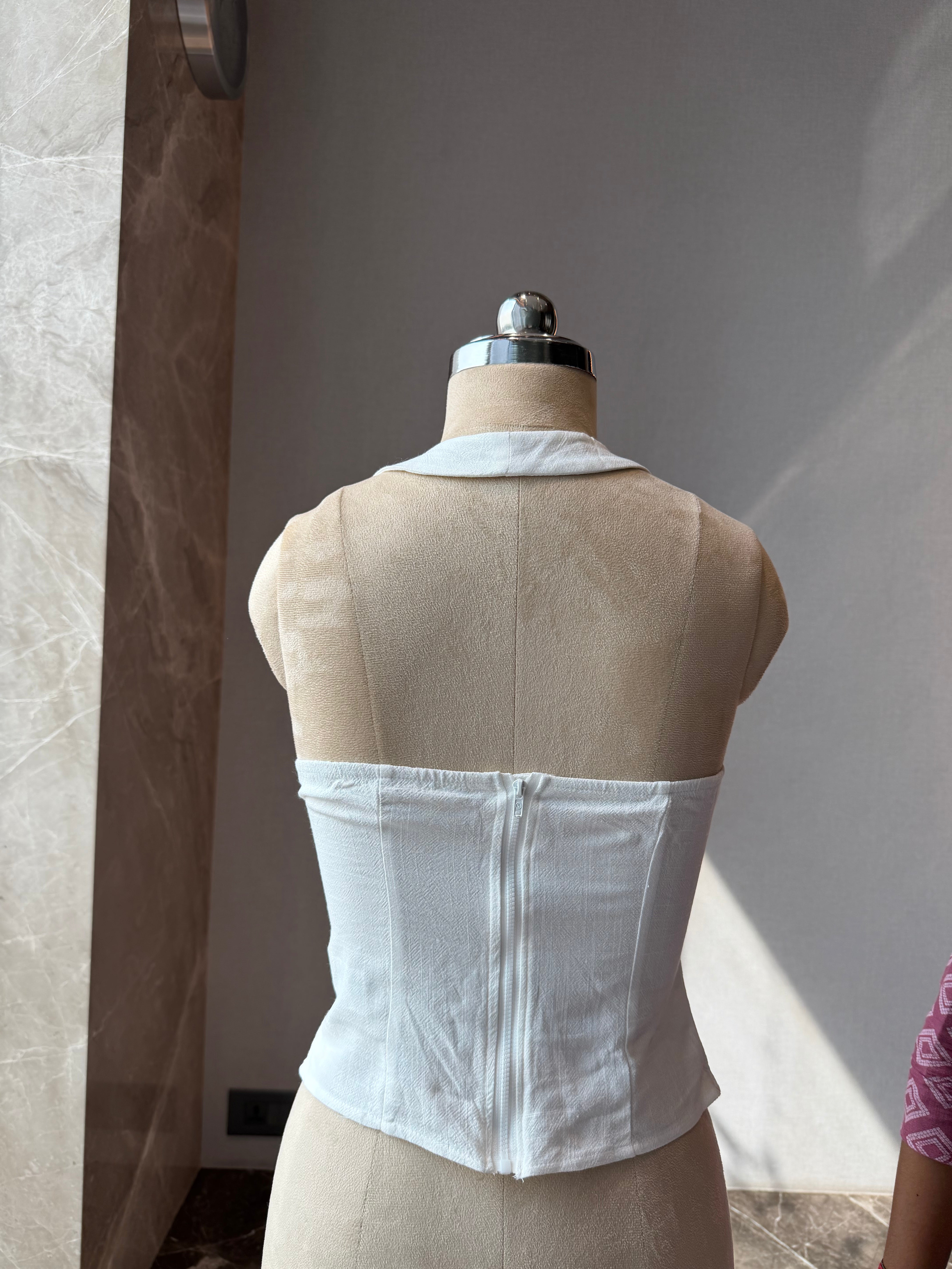 White ring halter top